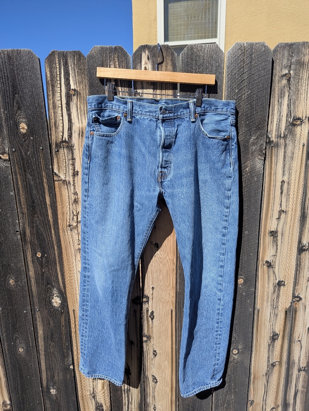 36x32 Levi's Classic Denim Jeans - Picture 1 of 6